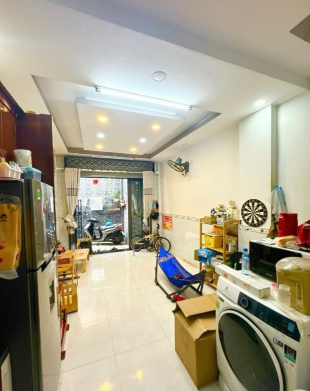 GẤP BÁN - CĂN NHÀ ĐÁP ỨNG ĐƯỢC MỌI TIÊU CHÍ TRONG GIA ĐÌNH - GIẢM NGAY 200 TRIỆU - CHỈ CÒN NHỈNH 2 TỶ !!
